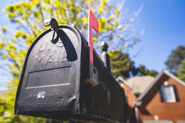 a black mailbox