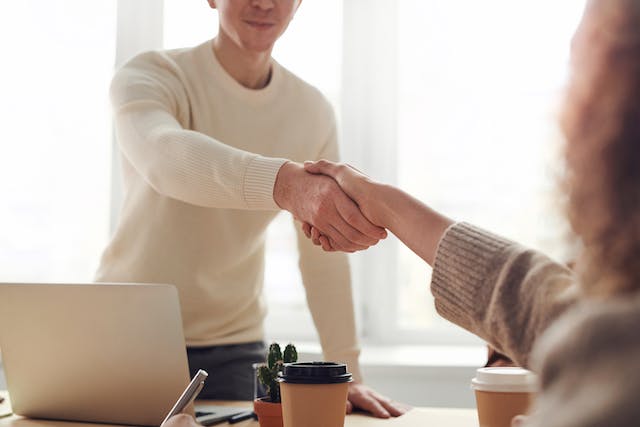 property-manager-shaking-hands